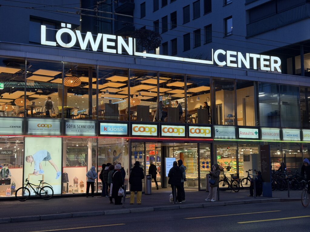 Löwencenter Luzern Retail